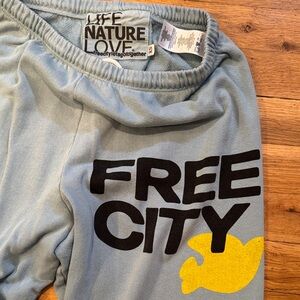 freecity tweens/woman’s light blue Joggers in MINT condition worn 1x sz xs